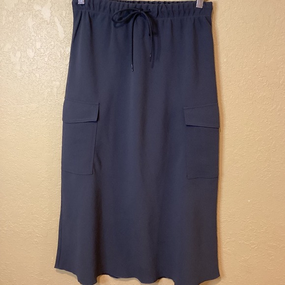 Wilfred Aritzia High Rise Cargo Midi, Muse Cargo Skirt (Charcoal), Size Small - Picture 1 of 6